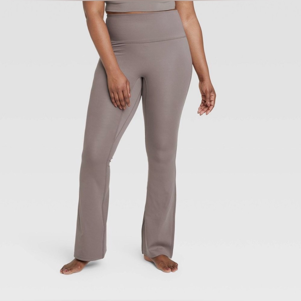 All In Motion Women's Plus Flare Leggings Size XXL Quick Dry Yoga Pants Pilates